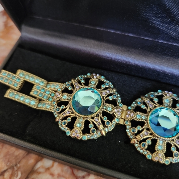 Heidi Daus "How Suite It Is" Crystal Line Bracelet" - Picture 3 of 4